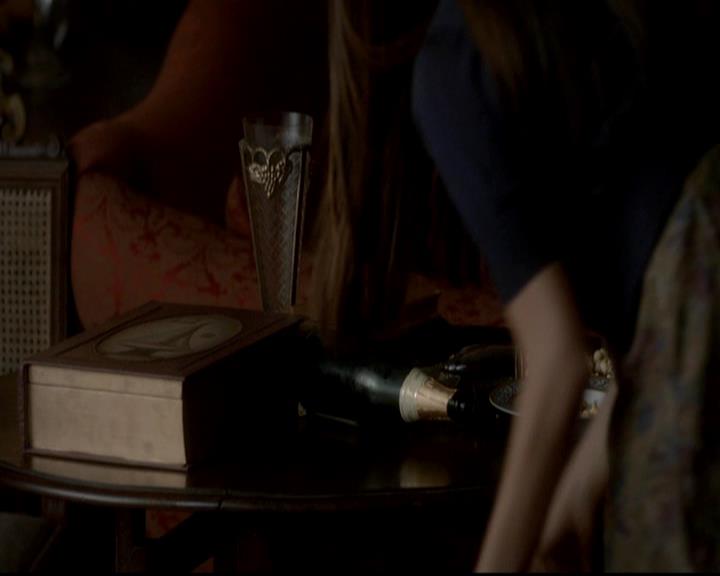 VampireDiariesWorld-dot-org_4x08WellAlwaysHaveBourbonStreet1381.jpg