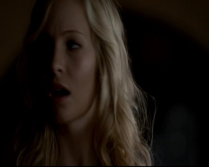 VampireDiariesWorld-dot-org_4x08WellAlwaysHaveBourbonStreet1409.jpg