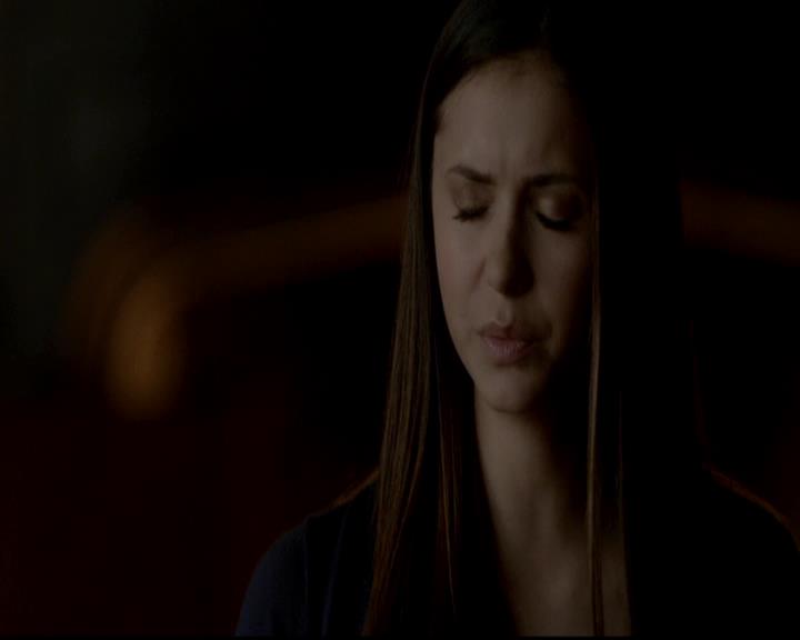 VampireDiariesWorld-dot-org_4x08WellAlwaysHaveBourbonStreet1411.jpg