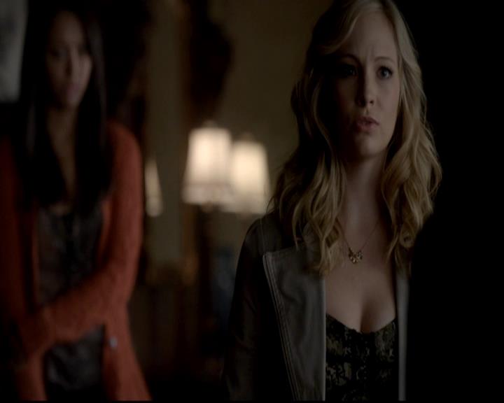 VampireDiariesWorld-dot-org_4x08WellAlwaysHaveBourbonStreet1418.jpg