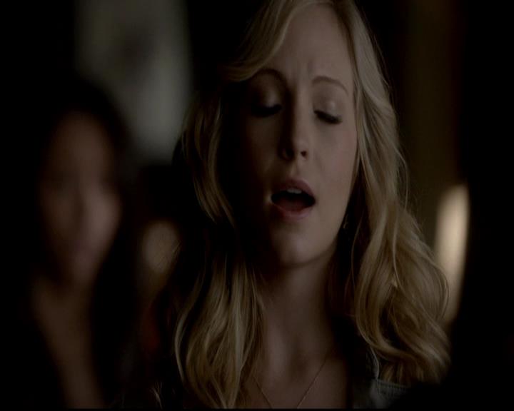 VampireDiariesWorld-dot-org_4x08WellAlwaysHaveBourbonStreet1438.jpg