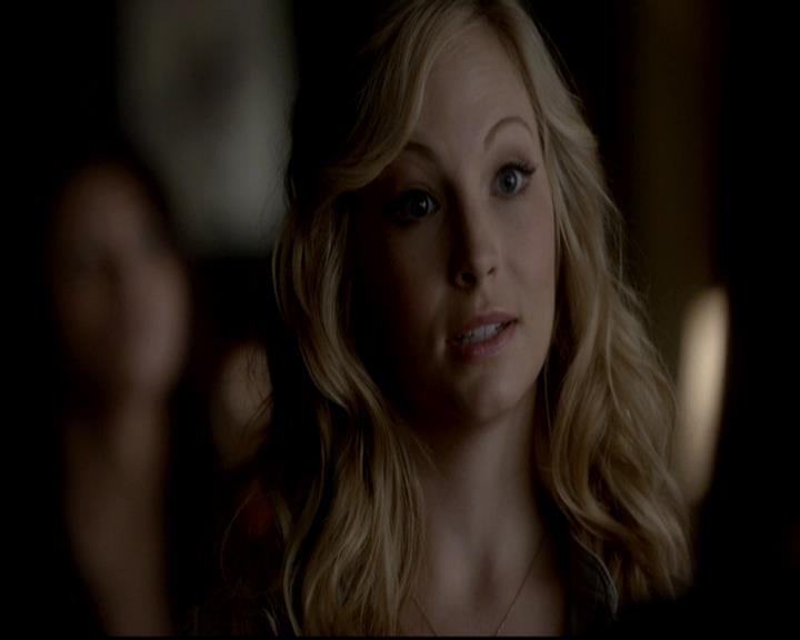 VampireDiariesWorld-dot-org_4x08WellAlwaysHaveBourbonStreet1440.jpg