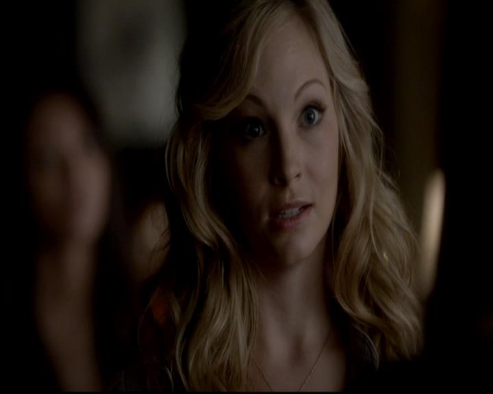 VampireDiariesWorld-dot-org_4x08WellAlwaysHaveBourbonStreet1441.jpg