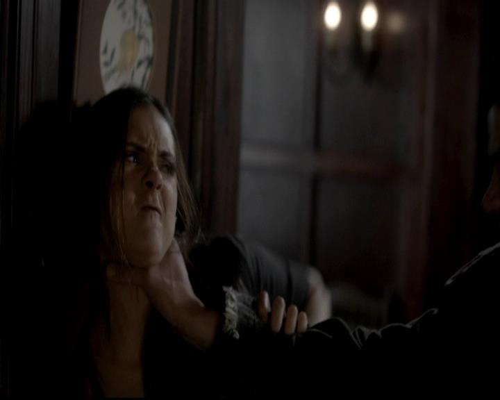 VampireDiariesWorld-dot-org_4x08WellAlwaysHaveBourbonStreet1457.jpg