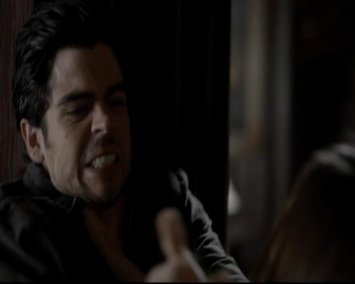 VampireDiariesWorld-dot-org_4x08WellAlwaysHaveBourbonStreet1459.jpg