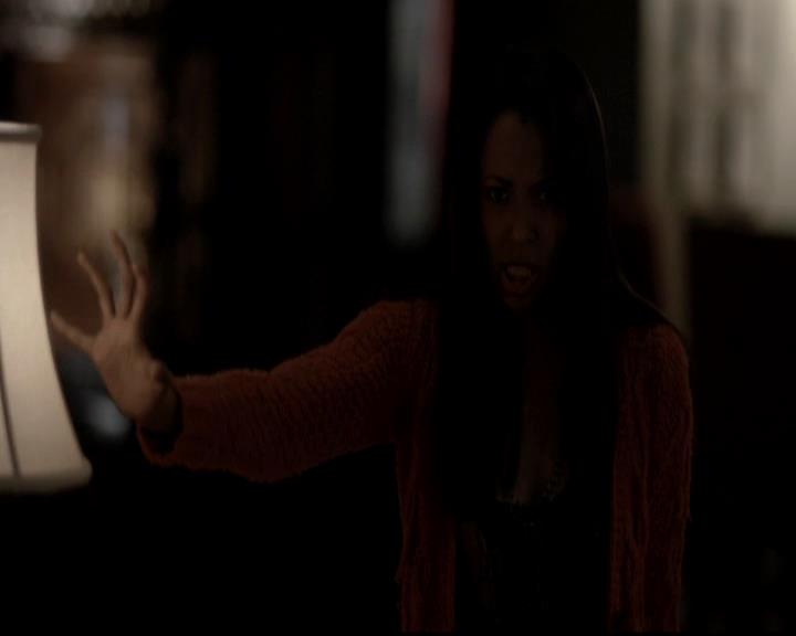 VampireDiariesWorld-dot-org_4x08WellAlwaysHaveBourbonStreet1464.jpg