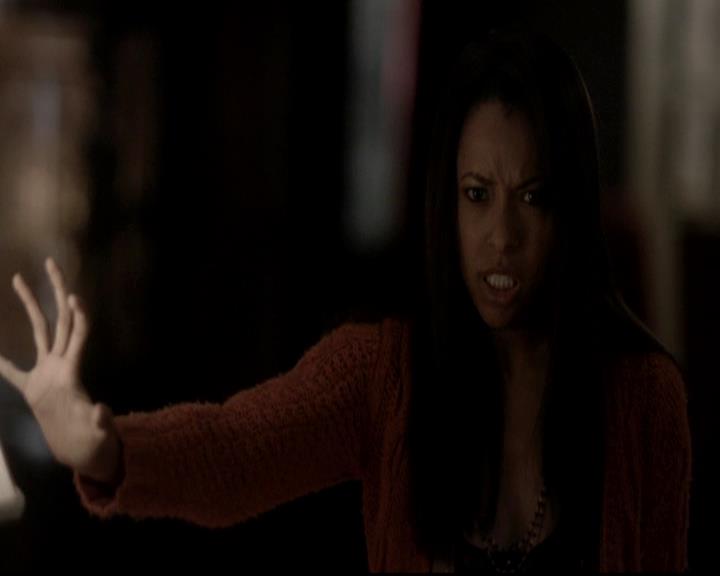 VampireDiariesWorld-dot-org_4x08WellAlwaysHaveBourbonStreet1467.jpg