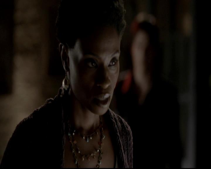 VampireDiariesWorld-dot-org_4x08WellAlwaysHaveBourbonStreet1557.jpg