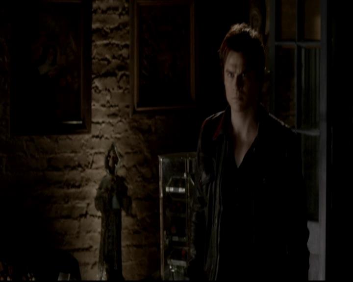 VampireDiariesWorld-dot-org_4x08WellAlwaysHaveBourbonStreet1564.jpg