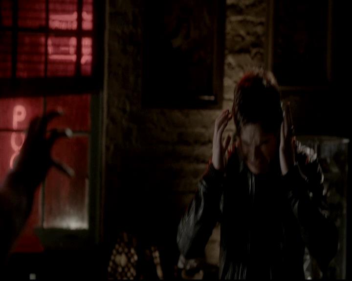 VampireDiariesWorld-dot-org_4x08WellAlwaysHaveBourbonStreet1567.jpg