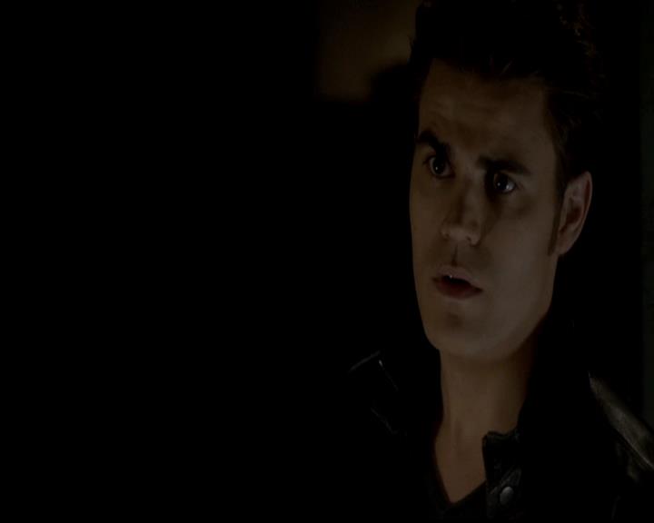 VampireDiariesWorld-dot-org_4x08WellAlwaysHaveBourbonStreet1574.jpg