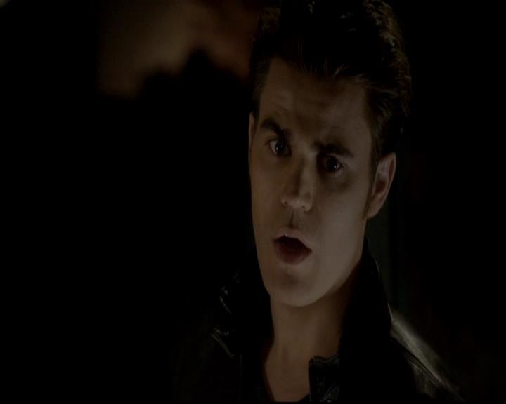 VampireDiariesWorld-dot-org_4x08WellAlwaysHaveBourbonStreet1576.jpg