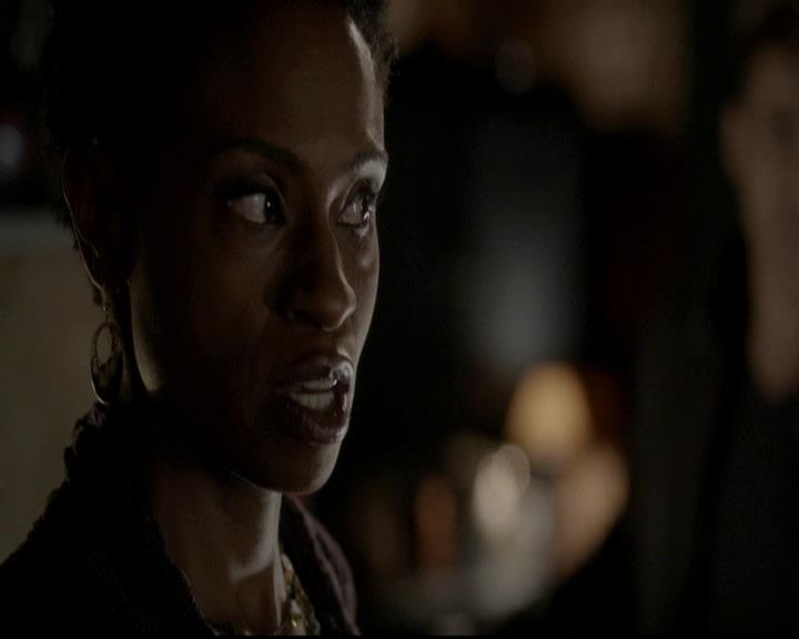 VampireDiariesWorld-dot-org_4x08WellAlwaysHaveBourbonStreet1578.jpg