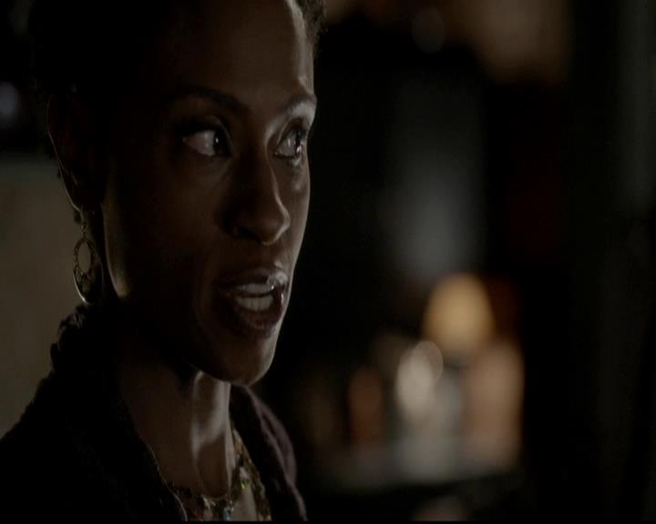 VampireDiariesWorld-dot-org_4x08WellAlwaysHaveBourbonStreet1579.jpg