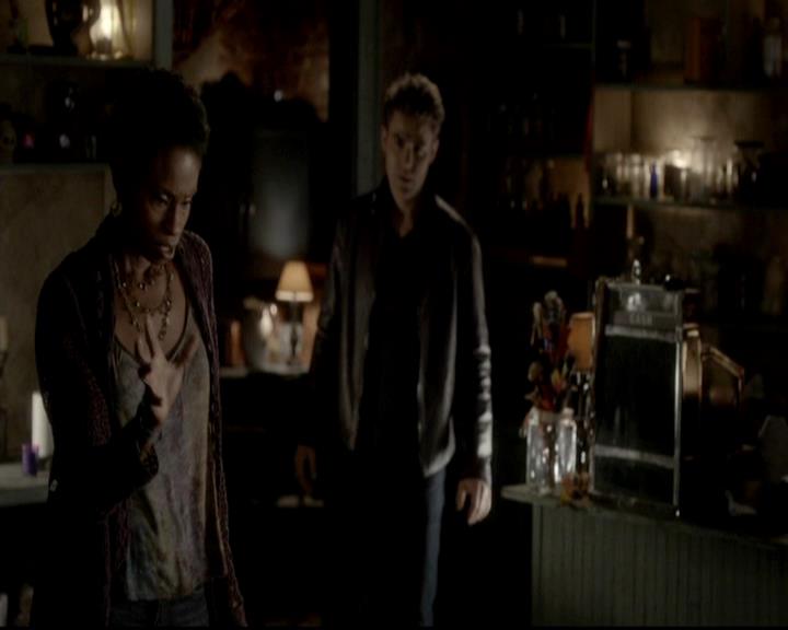 VampireDiariesWorld-dot-org_4x08WellAlwaysHaveBourbonStreet1588.jpg