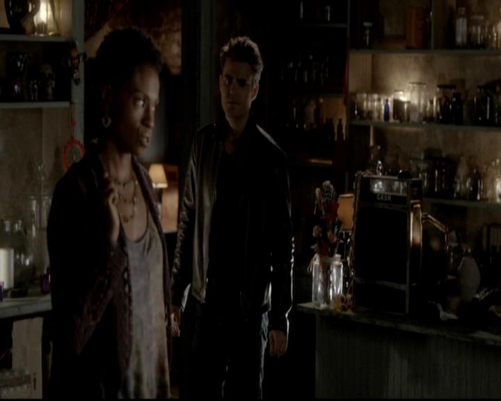 VampireDiariesWorld-dot-org_4x08WellAlwaysHaveBourbonStreet1593.jpg