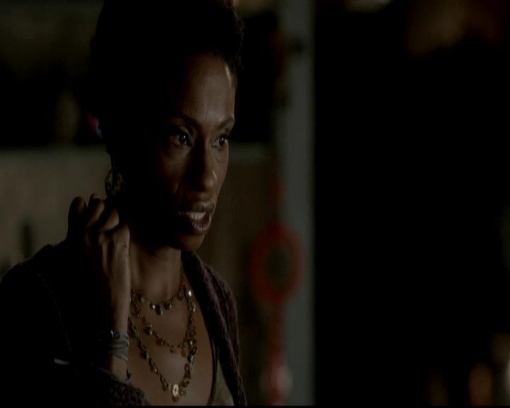 VampireDiariesWorld-dot-org_4x08WellAlwaysHaveBourbonStreet1594.jpg