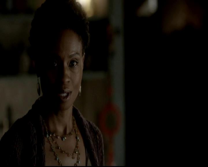 VampireDiariesWorld-dot-org_4x08WellAlwaysHaveBourbonStreet1622.jpg