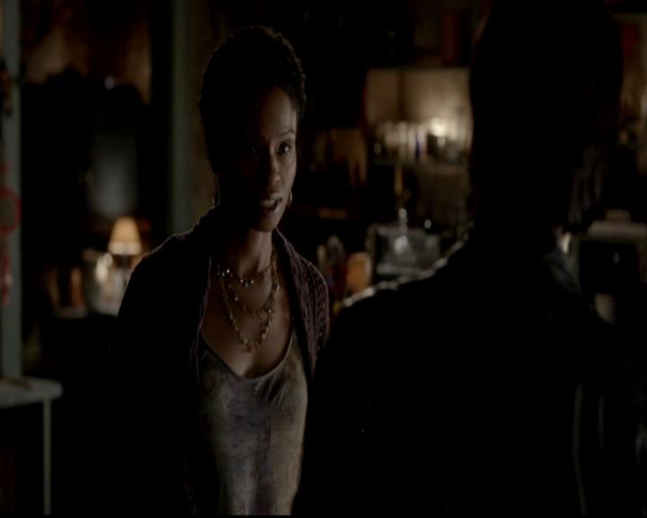 VampireDiariesWorld-dot-org_4x08WellAlwaysHaveBourbonStreet1630.jpg