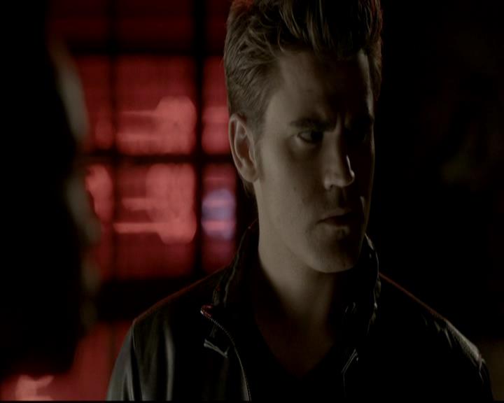 VampireDiariesWorld-dot-org_4x08WellAlwaysHaveBourbonStreet1643.jpg