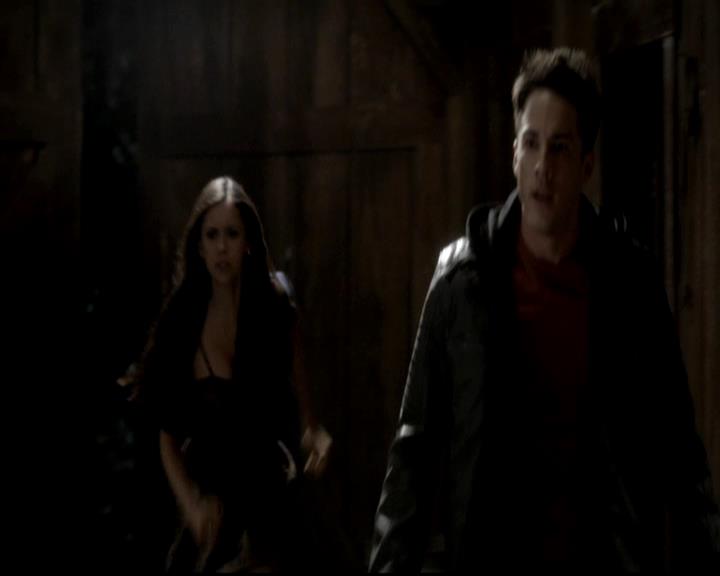 VampireDiariesWorld-dot-org_4x08WellAlwaysHaveBourbonStreet1654.jpg