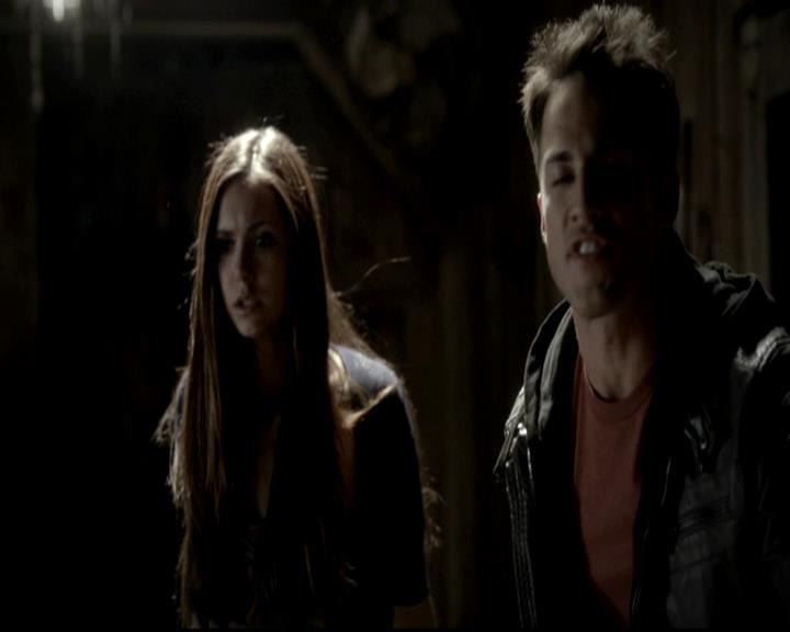 VampireDiariesWorld-dot-org_4x08WellAlwaysHaveBourbonStreet1657.jpg