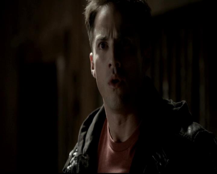 VampireDiariesWorld-dot-org_4x08WellAlwaysHaveBourbonStreet1661.jpg