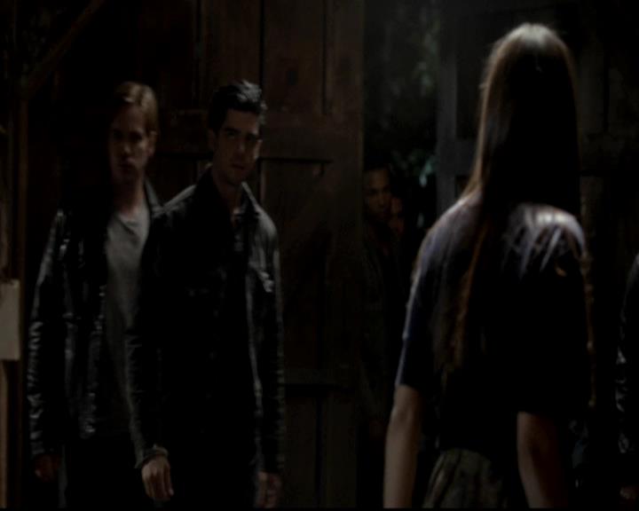 VampireDiariesWorld-dot-org_4x08WellAlwaysHaveBourbonStreet1664.jpg