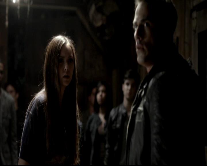 VampireDiariesWorld-dot-org_4x08WellAlwaysHaveBourbonStreet1667.jpg