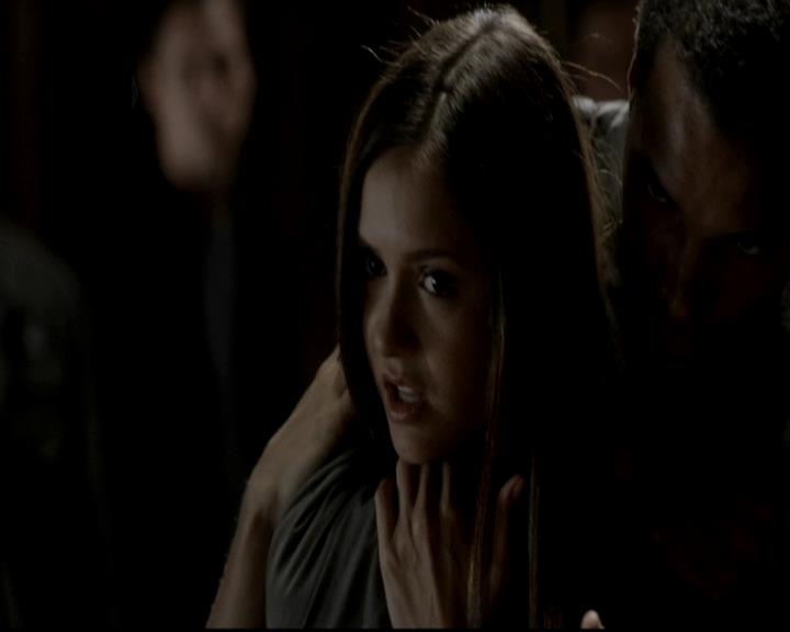 VampireDiariesWorld-dot-org_4x08WellAlwaysHaveBourbonStreet1689.jpg