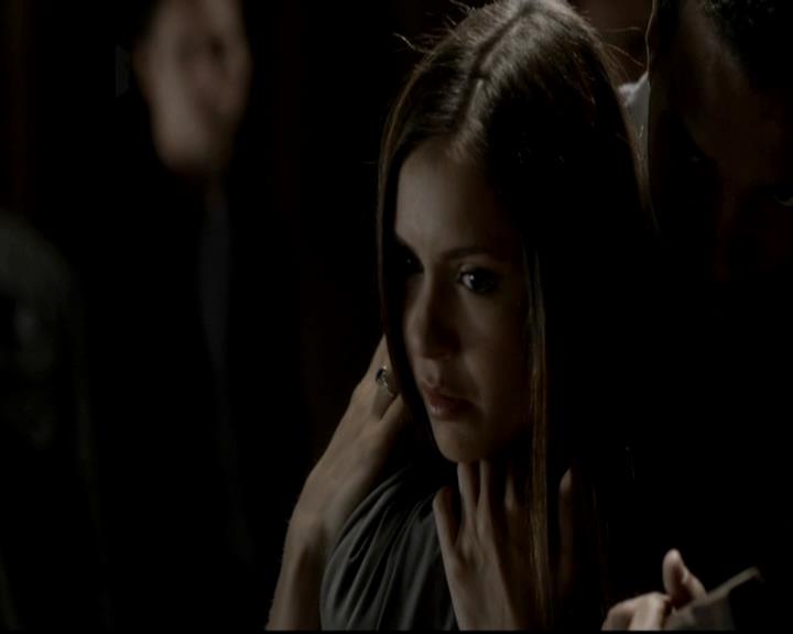 VampireDiariesWorld-dot-org_4x08WellAlwaysHaveBourbonStreet1691.jpg