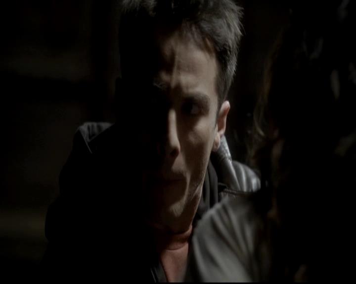 VampireDiariesWorld-dot-org_4x08WellAlwaysHaveBourbonStreet1702.jpg