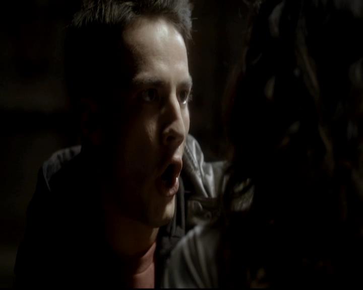 VampireDiariesWorld-dot-org_4x08WellAlwaysHaveBourbonStreet1706.jpg