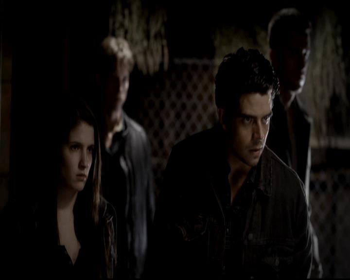 VampireDiariesWorld-dot-org_4x08WellAlwaysHaveBourbonStreet1713.jpg