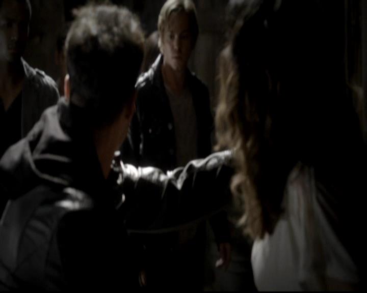 VampireDiariesWorld-dot-org_4x08WellAlwaysHaveBourbonStreet1719.jpg