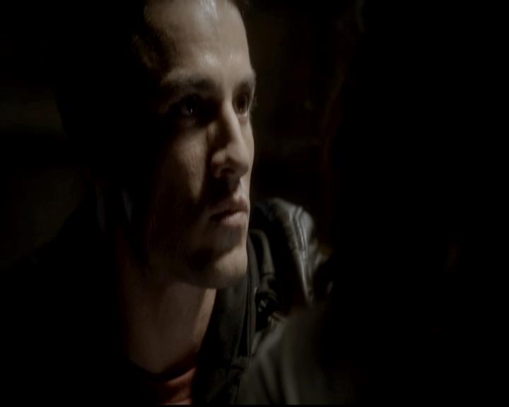 VampireDiariesWorld-dot-org_4x08WellAlwaysHaveBourbonStreet1728.jpg