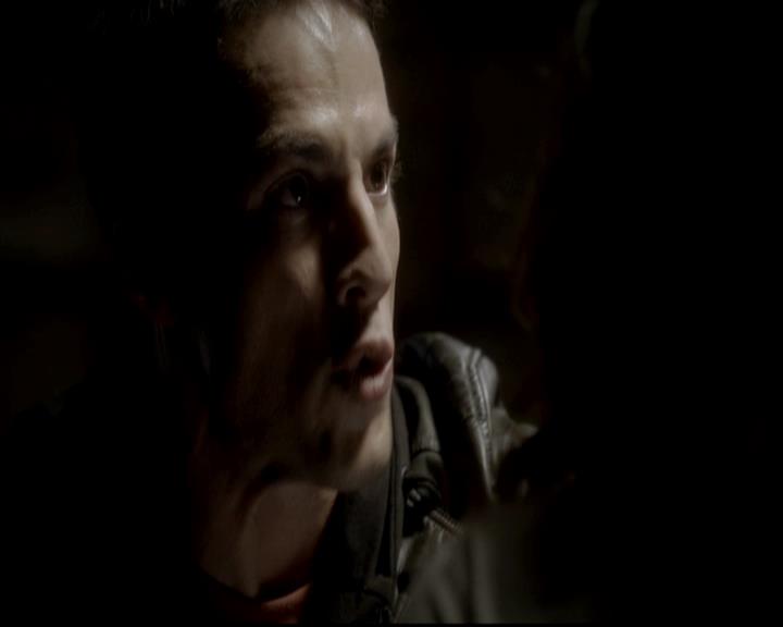 VampireDiariesWorld-dot-org_4x08WellAlwaysHaveBourbonStreet1729.jpg