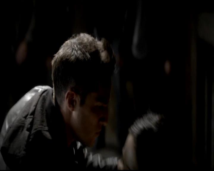 VampireDiariesWorld-dot-org_4x08WellAlwaysHaveBourbonStreet1731.jpg