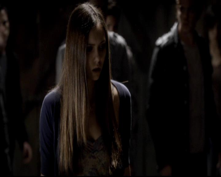 VampireDiariesWorld-dot-org_4x08WellAlwaysHaveBourbonStreet1732.jpg