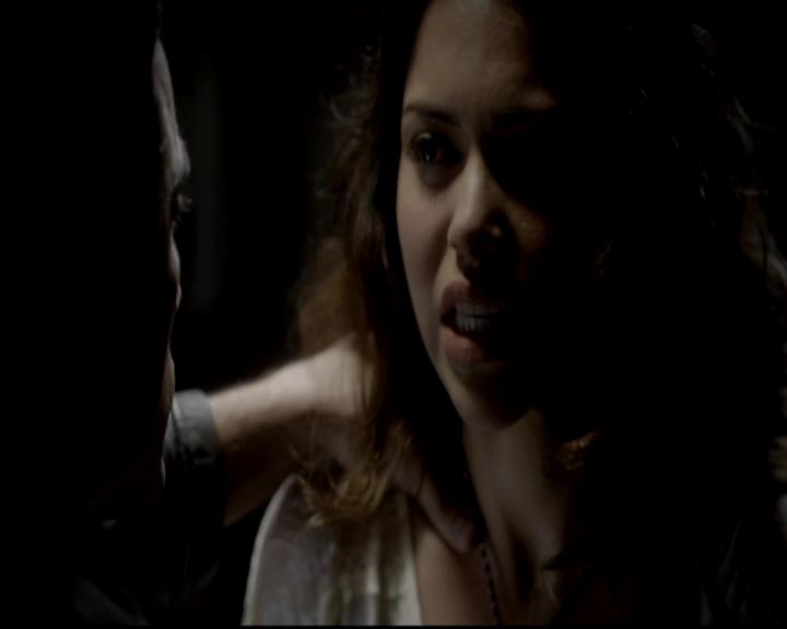 VampireDiariesWorld-dot-org_4x08WellAlwaysHaveBourbonStreet1735.jpg