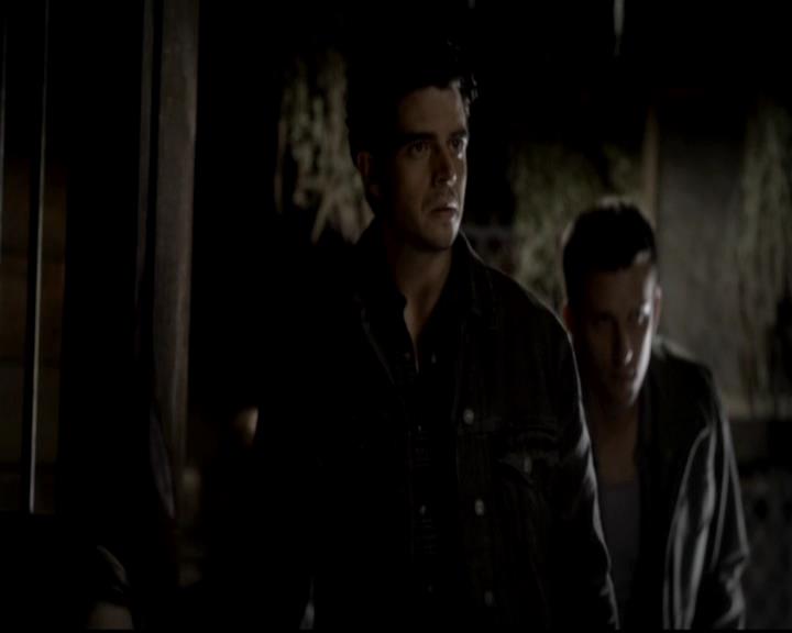 VampireDiariesWorld-dot-org_4x08WellAlwaysHaveBourbonStreet1758.jpg