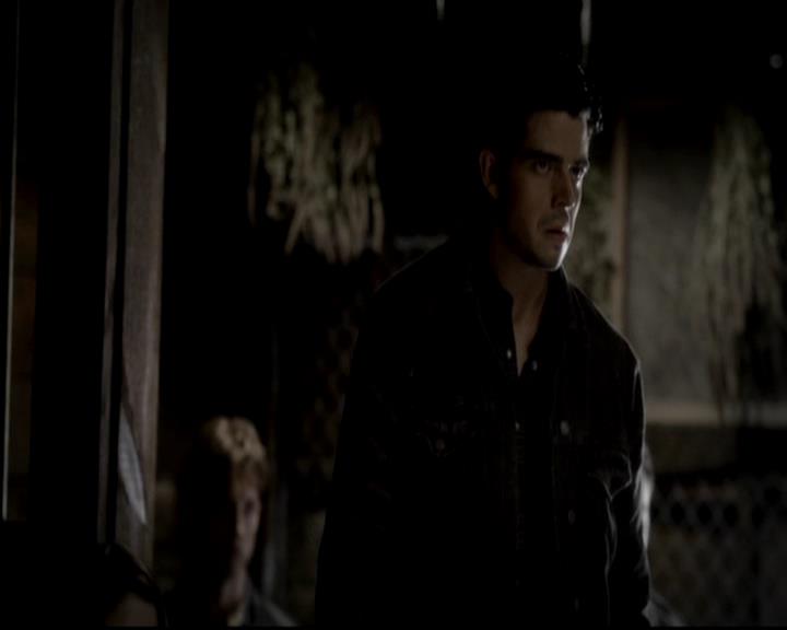 VampireDiariesWorld-dot-org_4x08WellAlwaysHaveBourbonStreet1759.jpg