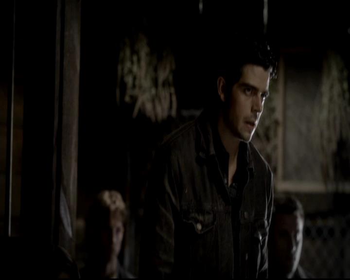 VampireDiariesWorld-dot-org_4x08WellAlwaysHaveBourbonStreet1760.jpg