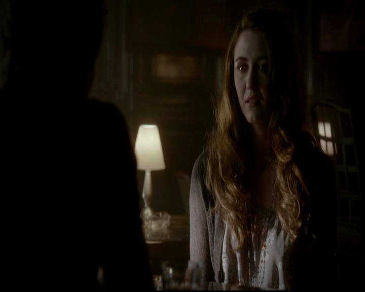 VampireDiariesWorld-dot-org_4x08WellAlwaysHaveBourbonStreet1766.jpg