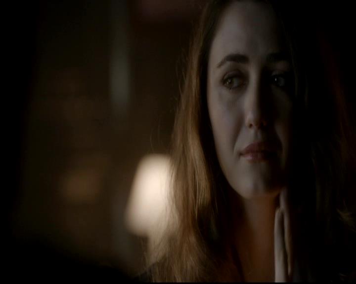 VampireDiariesWorld-dot-org_4x08WellAlwaysHaveBourbonStreet1790.jpg