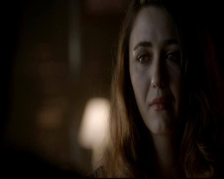 VampireDiariesWorld-dot-org_4x08WellAlwaysHaveBourbonStreet1791.jpg