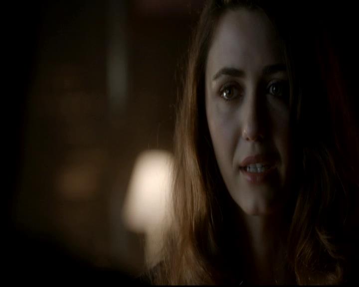 VampireDiariesWorld-dot-org_4x08WellAlwaysHaveBourbonStreet1794.jpg