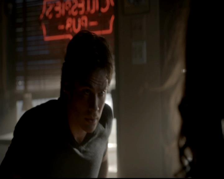 VampireDiariesWorld-dot-org_4x08WellAlwaysHaveBourbonStreet1806.jpg