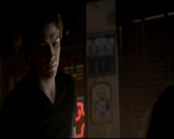 VampireDiariesWorld-dot-org_4x08WellAlwaysHaveBourbonStreet1808.jpg