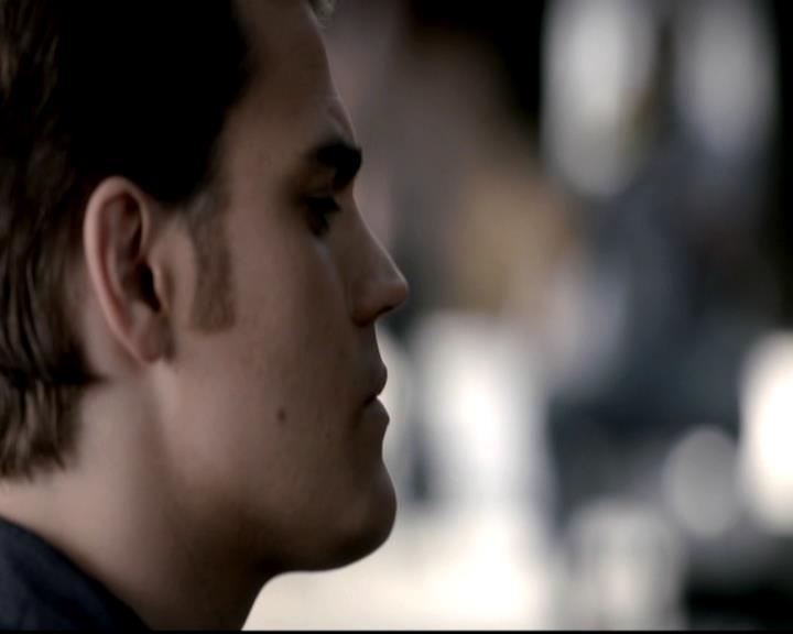 VampireDiariesWorld-dot-org_4x08WellAlwaysHaveBourbonStreet1822.jpg